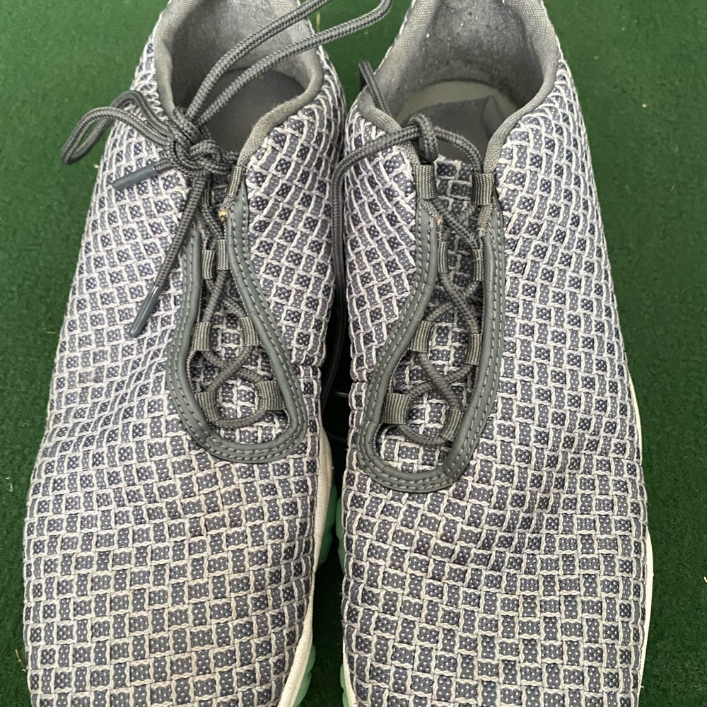 Jordan future - Picture 3 of 5
